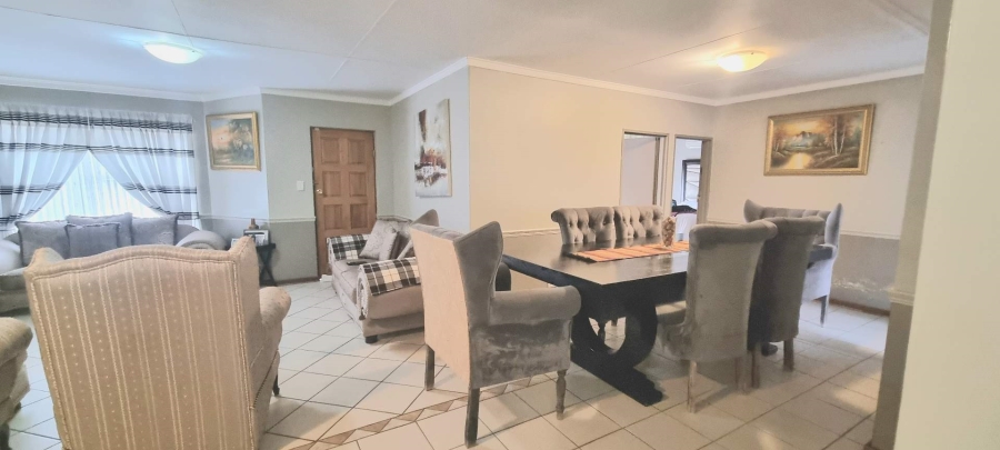 3 Bedroom Property for Sale in Langenhovenpark Free State